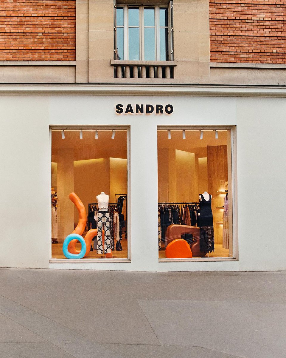 Sandro Paris tweet media