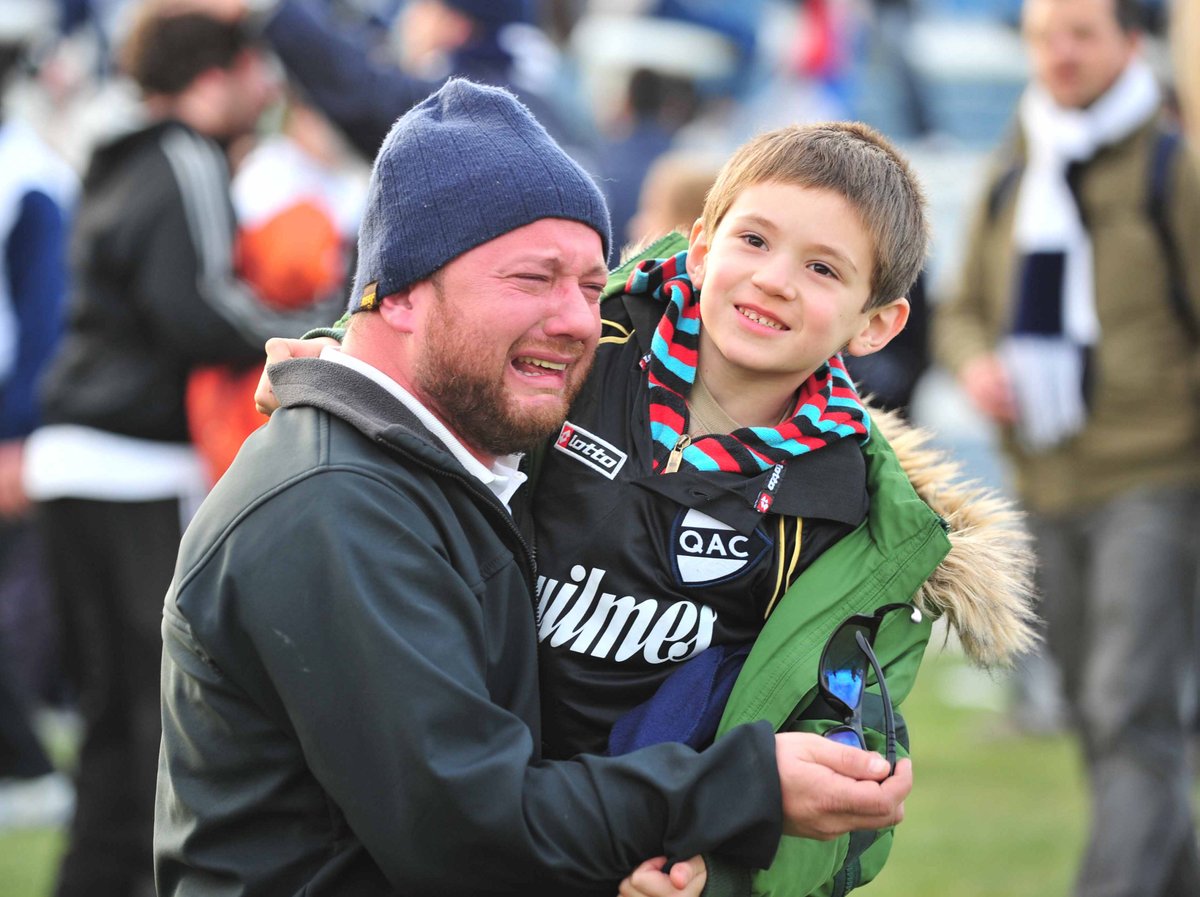 Se cumplen 12 años del subcampeonato de la B Nacional 2011/12. Puerto Madryn fue una Fiesta de la Cerveza. Vaya un humilde reconocimiento para quienes lo lograron. Siempre estarán en el corazón de los cerveceros.