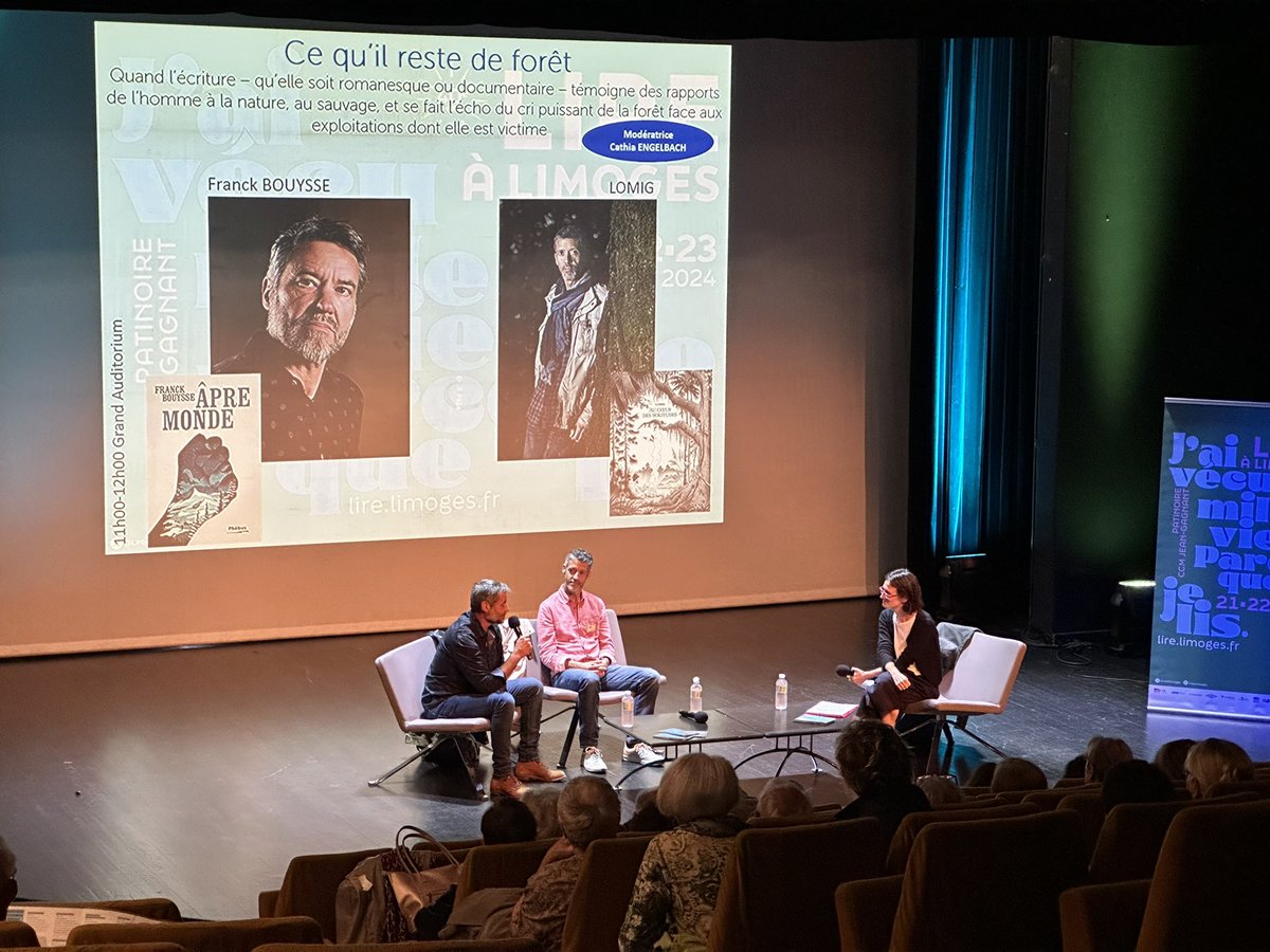 Les portes de la patinoire se referment sur cette édition 2024 de #LireALimoges. Merci aux auteurs, aux libraires, aux équipes du salon ! Et merci à vous chers visiteurs d’être venus partager ces formidables moments autour du livre. À l’année prochaine !