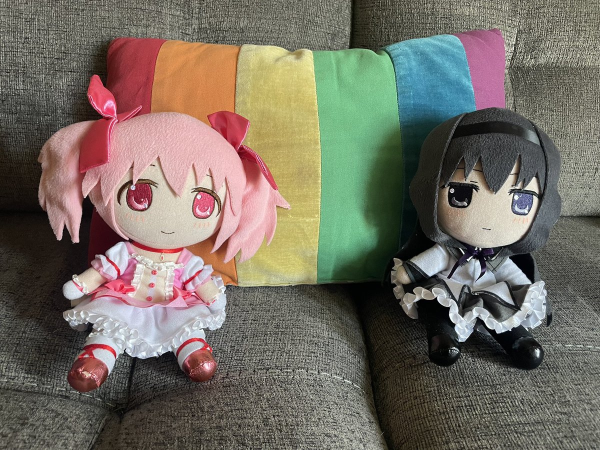 day 24

rainbow pillow
#madohomu
#madokamagica