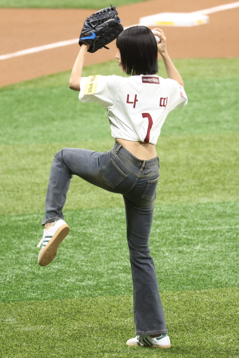 240623 고척스카이돔

⚾️🏌🏻‍♀️

#KISSOFLIFE #키스오브라이프 #KIOF
#NATTY #나띠 <a href="/KISSOFLIFE_S2/">KISS OF LIFE</a>