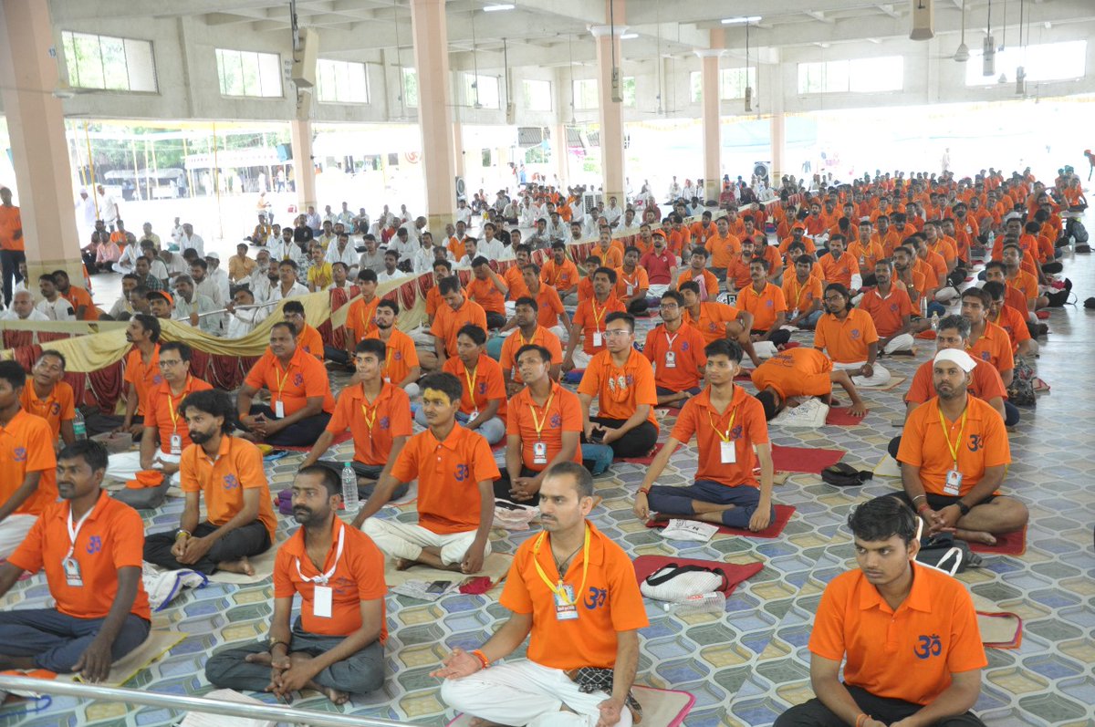 Yuwa Sewa Sangh Ashram Official (@yuwasewasangh) on Twitter photo ЁЯОЙтЬирдкреВрдЬреНрдп рд╕рдВрдд рд╢реНрд░реА рдЖрд╢рд╛рд░рд╛рдордЬреА рдмрд╛рдкреВ рдХреА рдкрд╛рд╡рди рдкреНрд░реЗрд░рдгрд╛ рд╕реЗ 21 рд╕реЗ 23 рдЬреВрди, 2024 рдХреЛ рдЕрд╣рдорджрд╛рдмрд╛рдж рдЖрд╢реНрд░рдо рдореЗрдВ рдЖрдпреЛрдЬрд┐рдд рд░рд╛рд╖реНрдЯреНрд░реАрдп рддреЗрдЬрд╕реНрд╡реА рдпреБрд╡рд╛ рд╢рд┐рд╡рд┐рд░ рднрд╡реНрдпрддрд╛ рд╕реЗ рд╕реБрд╕рдВрдкрдиреНрди рд╣реБрдЖ ред рдпреБрд╡рд╛рдУрдВ рдХреЗ рдЬреАрд╡рди рдореЗрдВ рд╕рд░реНрд╡рд╛рдВрдЧреАрдг рд╡рд┐рдХрд╛рд╕ рдХреА рдХреБрдВрдЬрд┐рдпрд╛рдБ рдкреНрд░рджрд╛рди рдХрд░рдиреЗрд╡рд╛рд▓реЗ рдЗрд╕ рдпреБрд╡рд╛ рд╢рд┐рд╡рд┐рд░ рдореЗрдВ рдкреБрд░реЗ рджреЗрд╢рднрд░ рдХреЗ рдЕрдзрд┐рдХ рд╕реЗ рдЕрдзрд┐рдХ рдпреБрд╡рд╛ рднрд╛рдЗрдпреЛрдВ рдиреЗ ЁЯОЙтЬирдкреВрдЬреНрдп рд╕рдВрдд рд╢реНрд░реА рдЖрд╢рд╛рд░рд╛рдордЬреА рдмрд╛рдкреВ рдХреА рдкрд╛рд╡рди рдкреНрд░реЗрд░рдгрд╛ рд╕реЗ 21 рд╕реЗ 23 рдЬреВрди, 2024 рдХреЛ рдЕрд╣рдорджрд╛рдмрд╛рдж рдЖрд╢реНрд░рдо рдореЗрдВ рдЖрдпреЛрдЬрд┐рдд рд░рд╛рд╖реНрдЯреНрд░реАрдп рддреЗрдЬрд╕реНрд╡реА рдпреБрд╡рд╛ рд╢рд┐рд╡рд┐рд░ рднрд╡реНрдпрддрд╛ рд╕реЗ рд╕реБрд╕рдВрдкрдиреНрди рд╣реБрдЖ ред рдпреБрд╡рд╛рдУрдВ рдХреЗ рдЬреАрд╡рди рдореЗрдВ рд╕рд░реНрд╡рд╛рдВрдЧреАрдг рд╡рд┐рдХрд╛рд╕ рдХреА рдХреБрдВрдЬрд┐рдпрд╛рдБ рдкреНрд░рджрд╛рди рдХрд░рдиреЗрд╡рд╛рд▓реЗ рдЗрд╕ рдпреБрд╡рд╛ рд╢рд┐рд╡рд┐рд░ рдореЗрдВ рдкреБрд░реЗ рджреЗрд╢рднрд░ рдХреЗ рдЕрдзрд┐рдХ рд╕реЗ рдЕрдзрд┐рдХ рдпреБрд╡рд╛ рднрд╛рдЗрдпреЛрдВ рдиреЗ