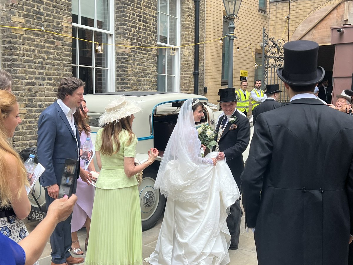 Bevis Marks Synagogue (@bevismarksuk) on Twitter photo Another beautiful wedding at historic Bevis Marks Synagogue <a href="/bevismarksuk/">Bevis Marks Synagogue</a> concludes in our atmospheric courtyard Another beautiful wedding at historic Bevis Marks Synagogue <a href="/bevismarksuk/">Bevis Marks Synagogue</a> concludes in our atmospheric courtyard