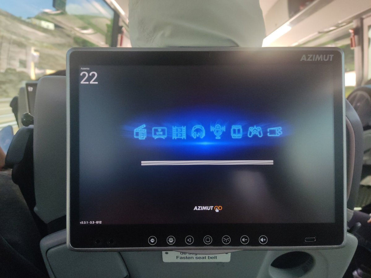 tediroca's tweet photo. @Alsa_autobuses he realizado varios trayectos recientemente y las pantallas no han funcionado durante todo el viaje. ¿Hay algún truco para que se pongan en marcha o simplemente el servicio no funciona? https://t.co/7ddS37DaaB