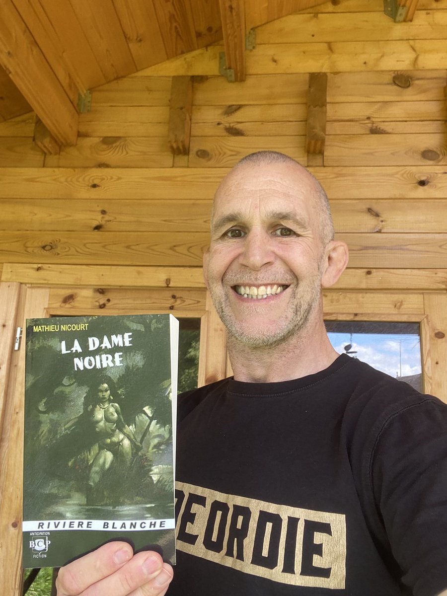 ✍🏻MON PREMIER ROMAN !

👉Je suis très fier de vous annoncer la sortie de mon premier roman « LA DAME NOIRE» le 1er juillet 2024.
Un grand merci aux éditions Rivière Blanche pour leur confiance.
👉Vous pouvez le commander dès maintenant sur le site: ladamenoire.net