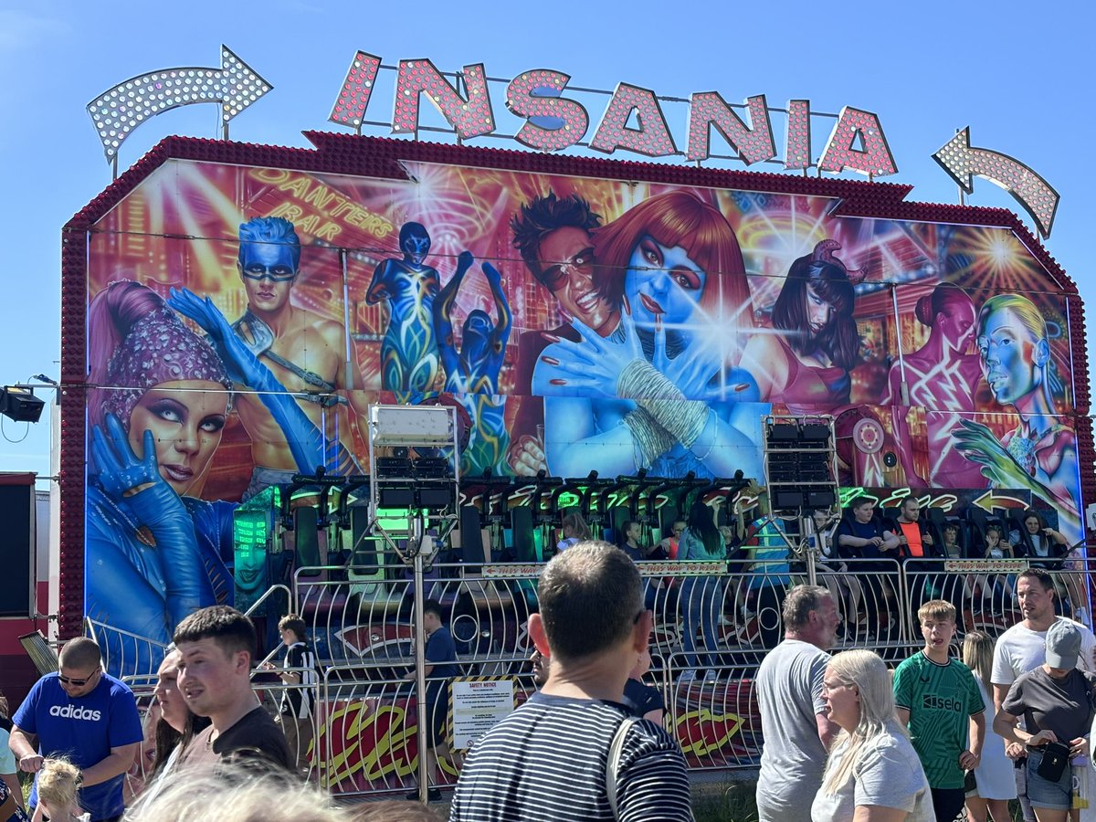 sadabbalad's tweet photo. At a traveling fair in Newcastle today when suddenly I spot @LSLofficial @_ClaireRichards and @llatchfordevans 😮 do you guys know about this?! https://t.co/OtGh343rIj
