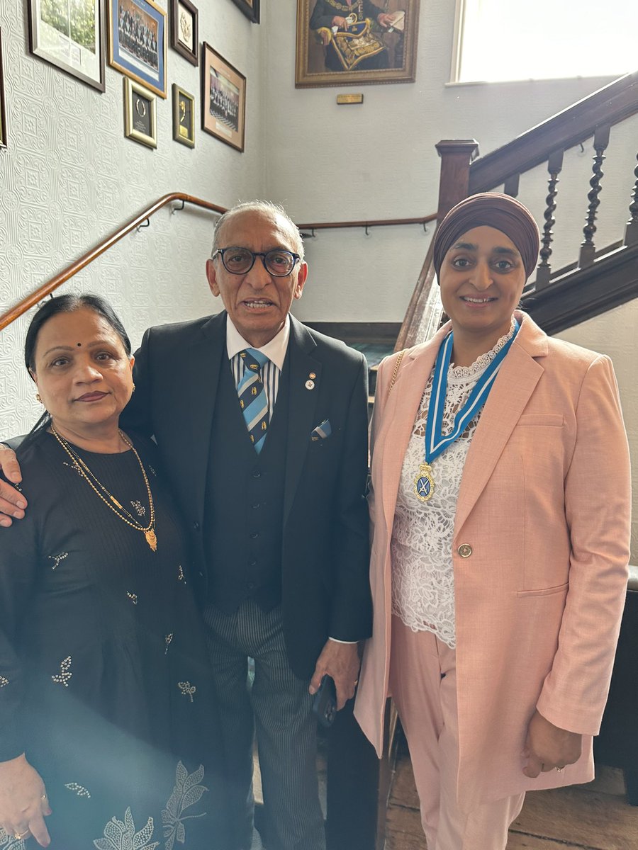 Delighted to attend the multi faith Church Service of the Provincial Grand Lodge Warwickshire .The service reflected on the inclusiveness of the organisation as represented by the wide members of many faiths, creeds and races. Freemasons are an organization that traces its roots