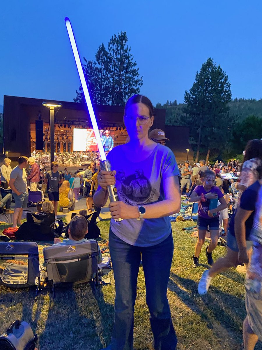 MockTurtlePower's tweet image. I had the best time watching the Britt Festival Orchestra perform alongside my favorite movie! Of course I brought my lightsaber.