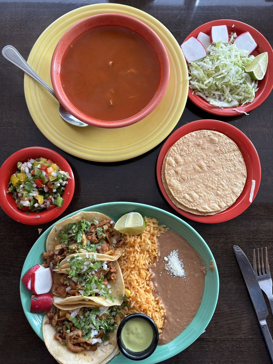 NeftalyCM's tweet photo. We finished #FungalGRC24 with Pozole and Tacos. What a week! #MexFood https://t.co/qW6yUbbnVE