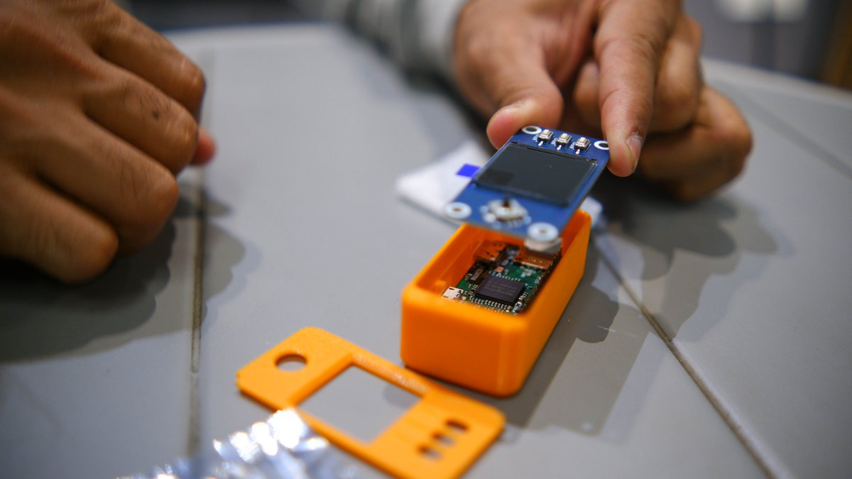 bitshala's tweet photo. Back to action with the hands-on @SeedSigner workshop! People got to build, run, and play with SeedSigner devices. https://t.co/95N0hQlcdx