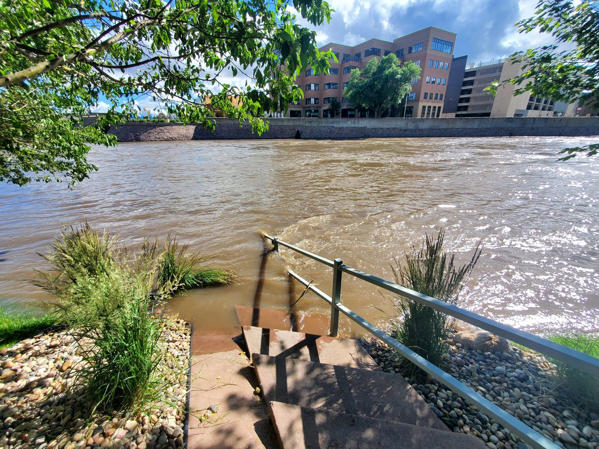 the_enformer's tweet photo. @NWSSiouxFalls At 8th and railway looking down at the bike trail. Lumber exchange building. https://t.co/GGWKgBPIHs