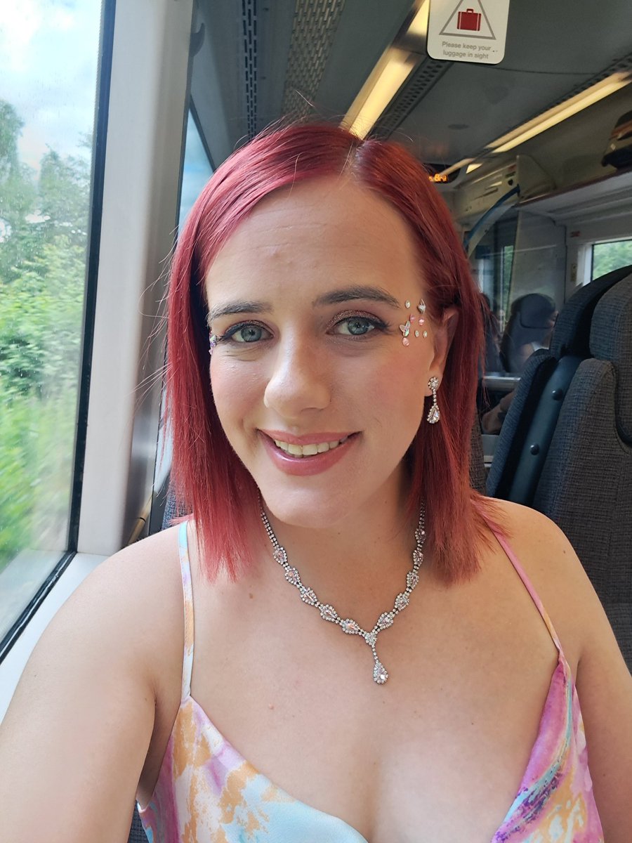 Beth Moore tweet media