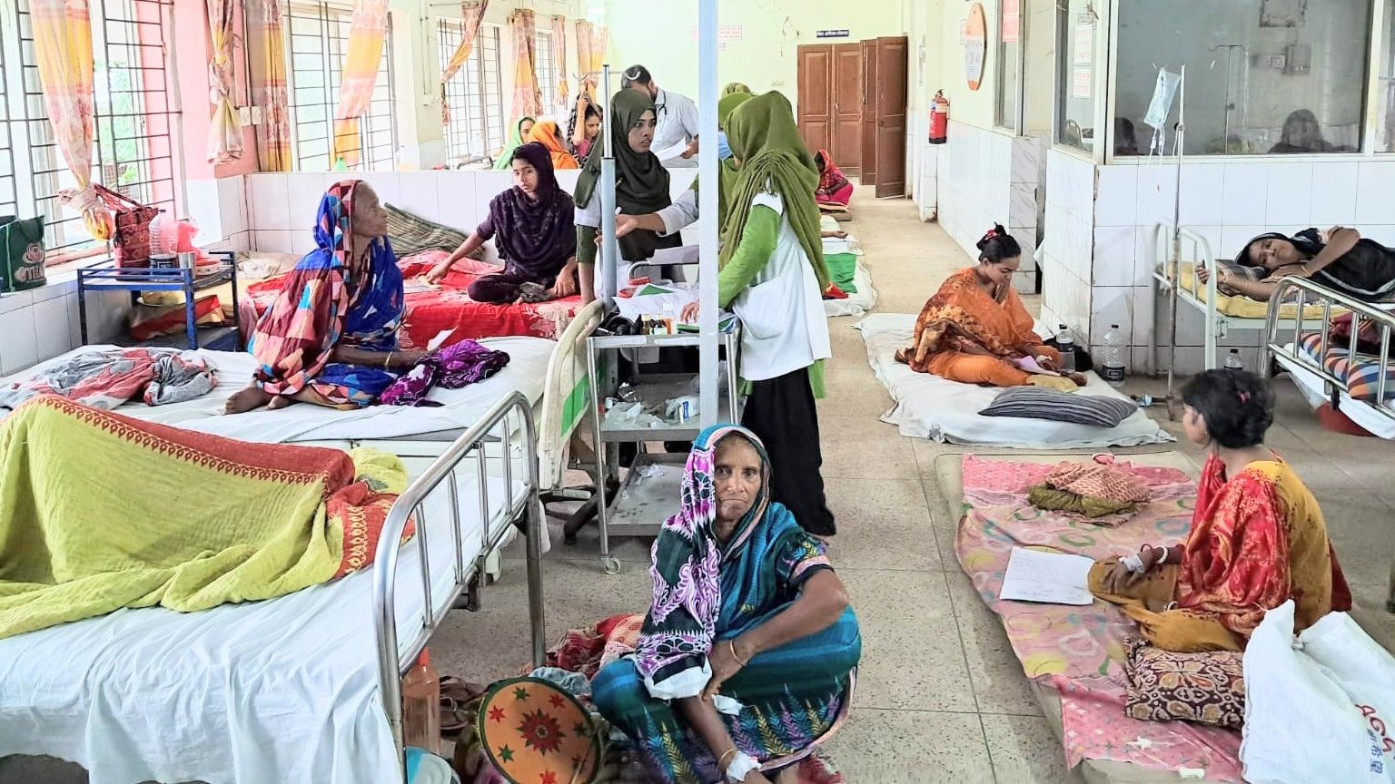 ‘‘চিকিৎসক ও প্রয়োজনীয় জনবল সংকট’’