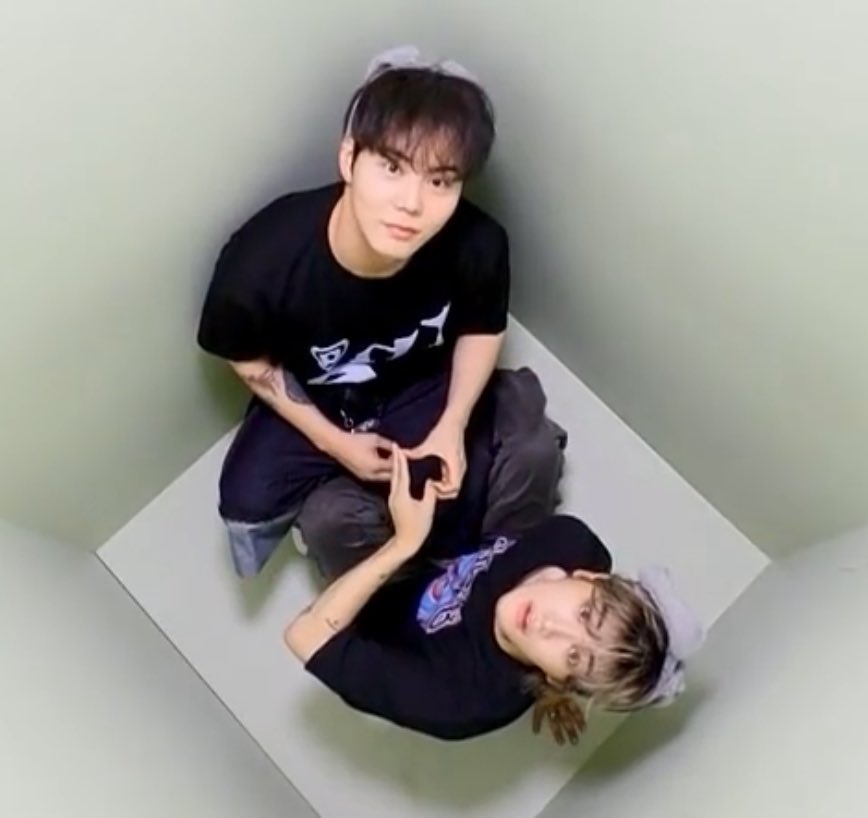 이 귀여운 머리띠 성호가 쓰자고 했을 것 같아