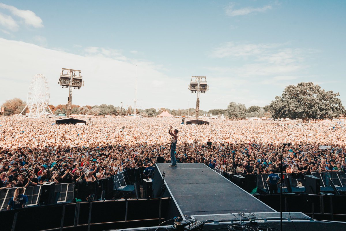 mcflymusic's tweet image. Thank you @IsleOfWightFest, we won’t be forgetting that any time soon! What a crowd 💥

📸 @FedericaBurelli