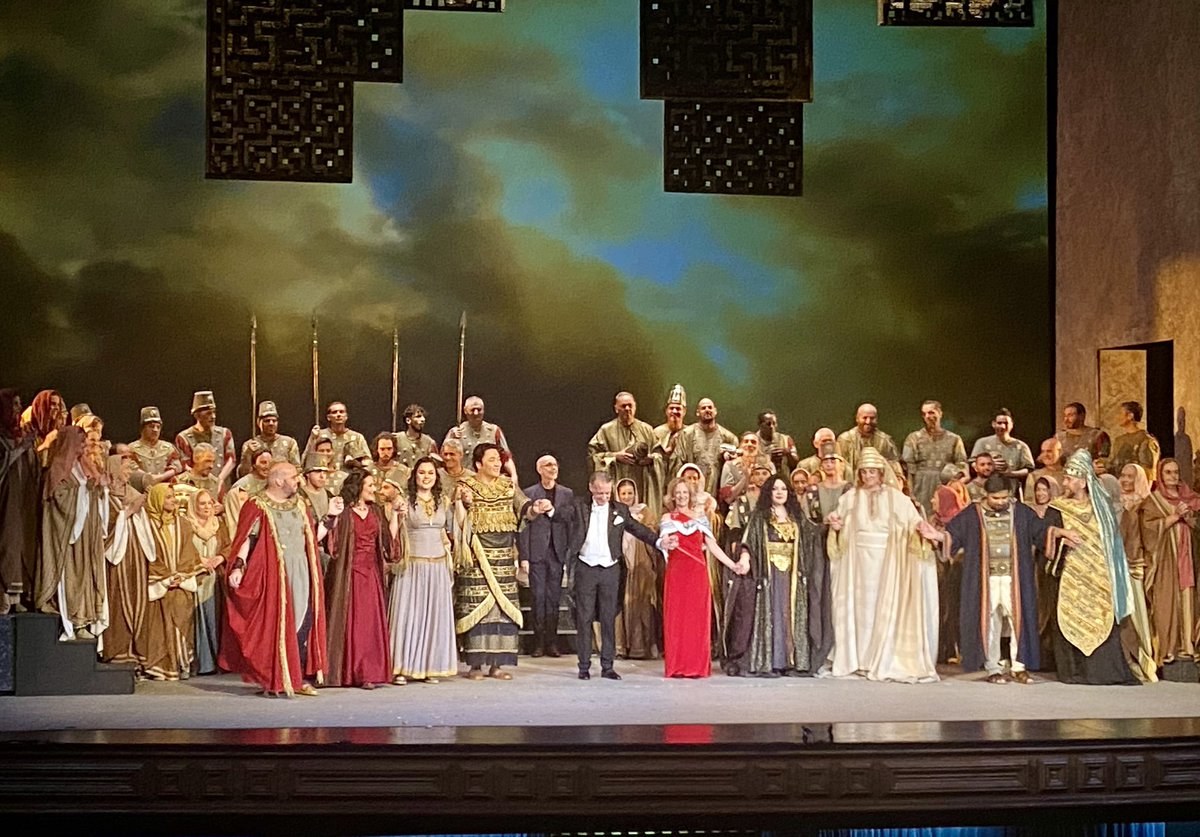 Yago González Lama (@yagoglezlama) on Twitter photo <a href="/lamv50/">Luis Menchén</a> <a href="/g_ariunbaatar/">Ariunbaatar Ganbaatar</a> <a href="/DCebSan/">Daniel Ceballos</a> <a href="/dcarlop1/">Daniel Carpio</a> Increible hospitalidad la del <a href="/TeatroPerezGal2/">Teatro Pérez Galdós</a>, que nos dio la oportunidad de conocer los entresijos de una producción de esta categoría. Y un #Nabucco a la altura: enormes <a href="/g_ariunbaatar/">Ariunbaatar Ganbaatar</a>, Ekaterina Semenchuk, Feuranne Brockway o Eduvigis Monagas. Inolvidable experiencia. <a href="/lamv50/">Luis Menchén</a> <a href="/g_ariunbaatar/">Ariunbaatar Ganbaatar</a> <a href="/DCebSan/">Daniel Ceballos</a> <a href="/dcarlop1/">Daniel Carpio</a> Increible hospitalidad la del <a href="/TeatroPerezGal2/">Teatro Pérez Galdós</a>, que nos dio la oportunidad de conocer los entresijos de una producción de esta categoría. Y un #Nabucco a la altura: enormes <a href="/g_ariunbaatar/">Ariunbaatar Ganbaatar</a>, Ekaterina Semenchuk, Feuranne Brockway o Eduvigis Monagas. Inolvidable experiencia.