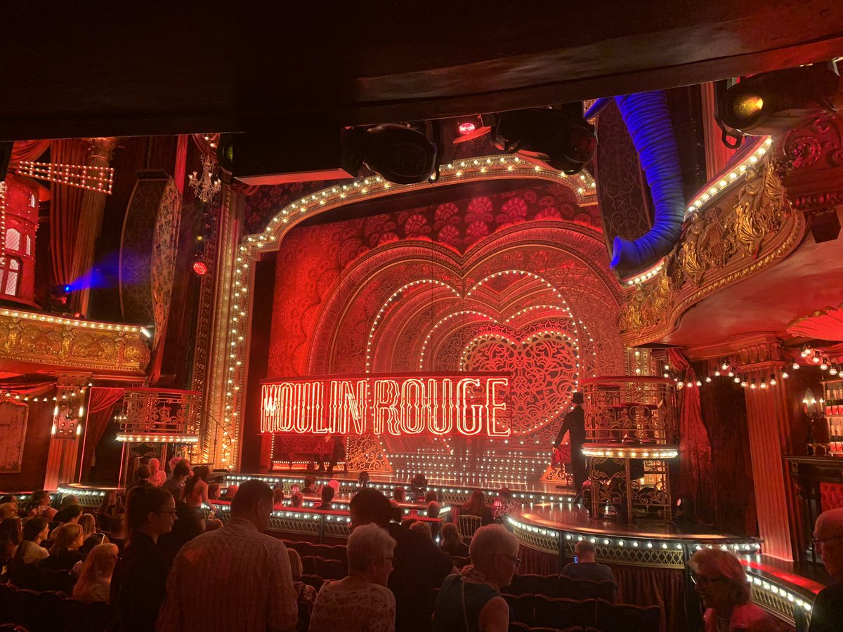 LouiseBarkerNHS's tweet image. It’s been a great week for walking.  This week was London, #pmoconf, Moulin Rouge and the westies!  478.4 miles YTD for #nhs1000miles so 22 miles is the target next week to hit the half way mark.