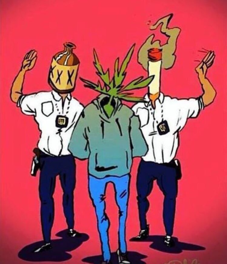 #Alcool 🆚 #Cannabis 🆚 #Tabac : 3 médecins américains s'accordent sur un point.

L'🥃 et les 🚬 sont de loin les plus nocifs, alors que le 🥦 reste relativement sûr. 

Mais le cannabis est illégal.  

Allez comprendre. 🤔