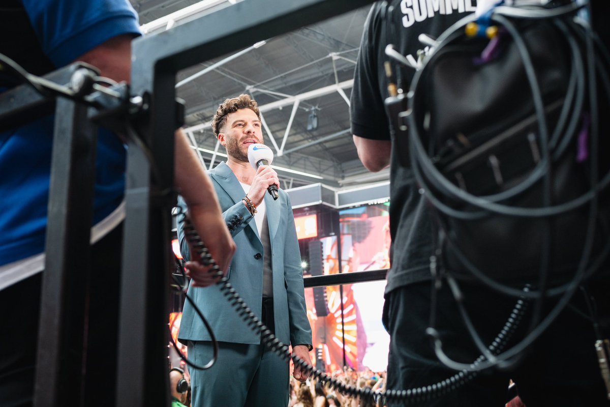 Here we go... Capital Summertime Ball is on <a href="/ITV/">ITV</a> <a href="/ITVX/">ITVX</a> RIGHT NOW!! 

 <a href="/CapitalOfficial/">Capital</a> #CapitalSTB