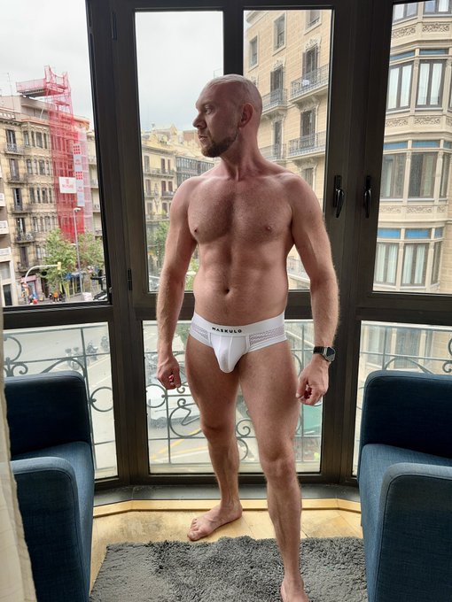 Balcony classic https://t.co/qzeZBsEQCo
