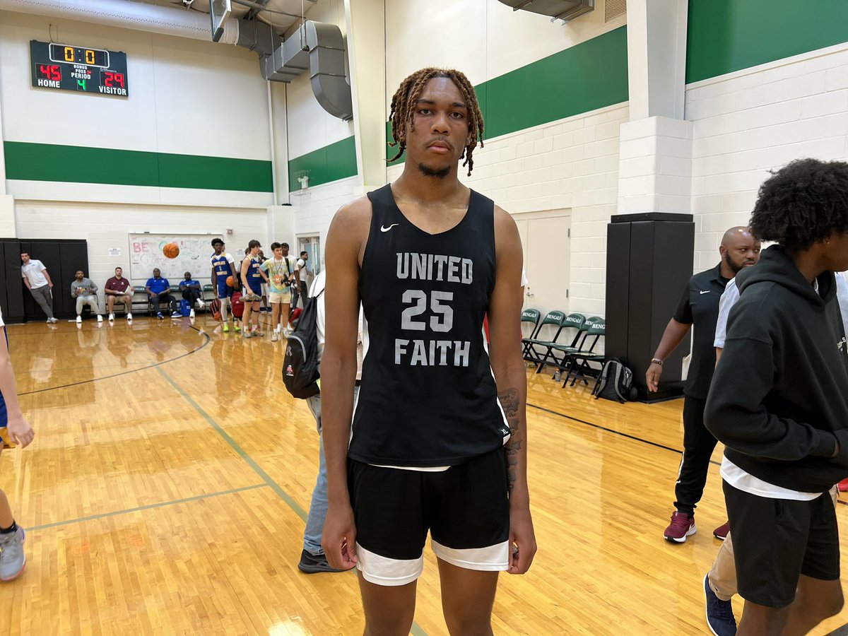 6’10 ‘25 Bryson Cowan (United Faith) knows his identity quite well. Possesses a big, strong frame with excellent length and a quality motor. Anchors the paint defensively and runs the floor hard in transition. Maintains a consistent rebounding presence #PhenomHoops