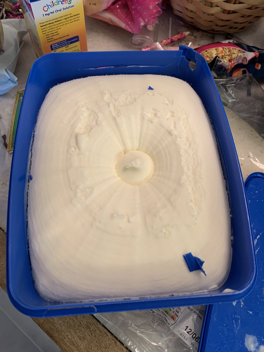 kelfriz's tweet photo. Exactly how I wanted my ice cream to be delivered from @Ocado 🤦🏻‍♀️ https://t.co/43X5G6p3hD