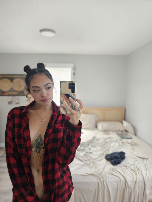 Hi :) https://t.co/SwKrxwomhO