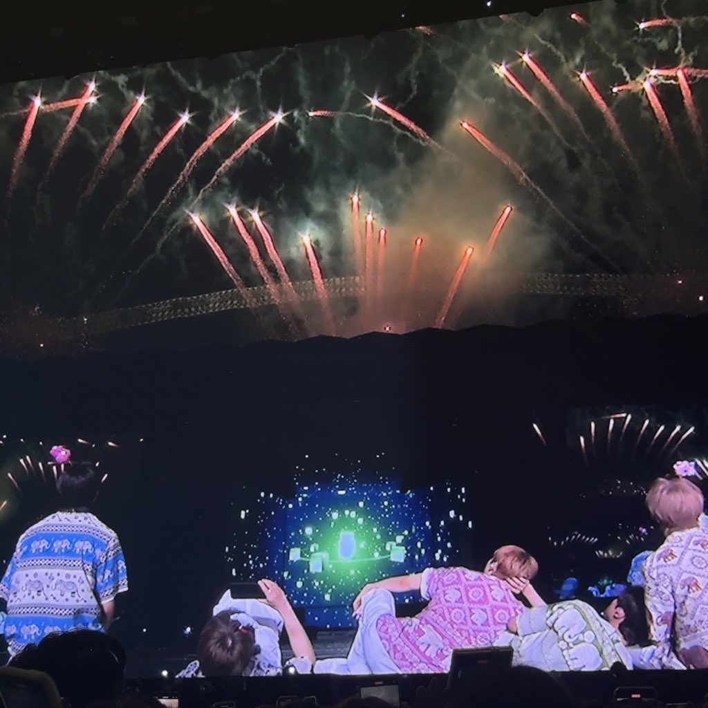 mmdsomark's tweet photo. โครงการไทยชนะ 2024 ver

♡︎  น้องเล่อ จีซอง เจโน่ มาไลฟ์
♡ แจมิน เจโน่ มาลงสตอรี่!
♡︎ ใส่เสื้อช้างแทนเสื้อคลุม
♡︎ ได้ดูพลุกับน้องดรีม
♡︎ วลี ‘มาทำ 뀨 ด้วยกันตลอดไปเลยนะ’
♡ น้องดรีมแทนตัวเองว่าน้องดรีม

ก้อแม่แท้ๆน้องดรีมนิ 😭💚🤟🏻

#NCTDREAM_THEDREAMSHOW3_in_BKK https://t.co/cJLBoQzbwD