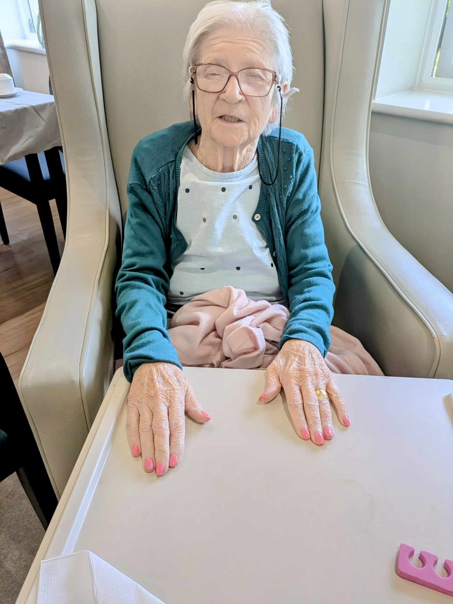 You always feel better when you’ve had your nails done 🥰 good choice of colours ladies 💖💕 #pamper #nails #beauty #care #carehomes