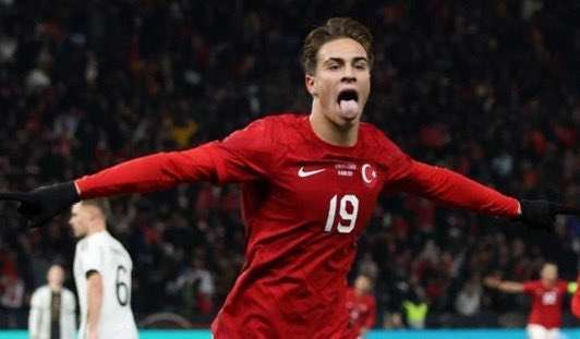 Semih KılıçSoy'a sahip çıkın.
Arda Güler'e sahip çıkın.
Kenan Yıldız'a sahip çıkın.

 #EvladınaSahipÇıkTürkiye 🇹🇷