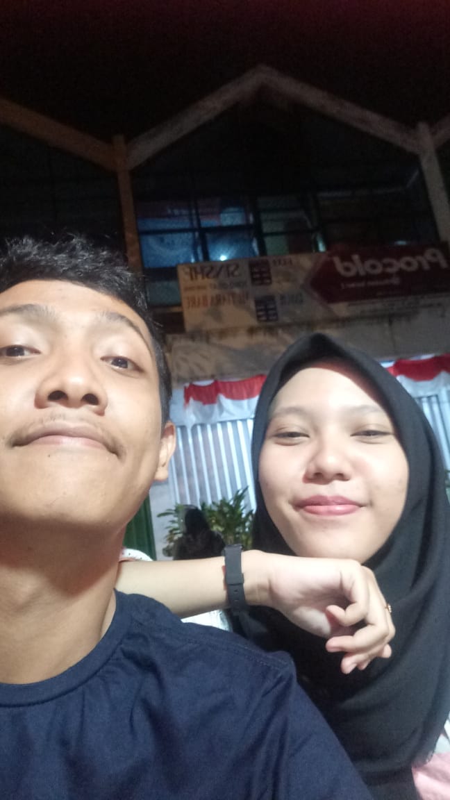 Akbar_Apriliant's tweet photo. Di pikir pikir.... Temen w cakep juga 😮‍💨 https://t.co/KdSiogzsPr
