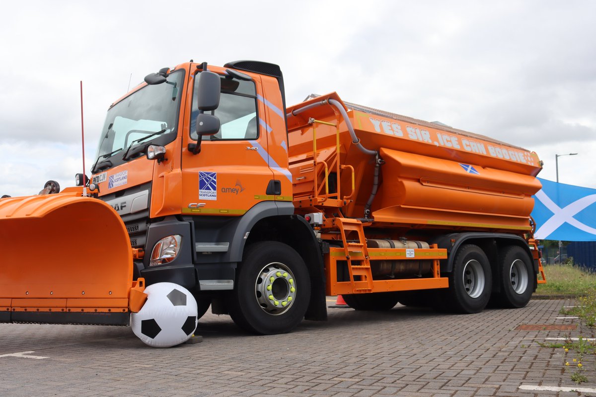 SWTrunkRoads's tweet image. 💪 C’mon @scotlandnt 🏴󠁧󠁢󠁳󠁣󠁴󠁿 #YesSirIceCanBoogie 
 
If you’re enjoying a drink as you watch the game, remember to consider tomorrow’s journeys. You could still be over the drink drive limit. 🍻❌ 
 
#SCOSWI #EURO2024 
 
@transcotland @trafficscotland