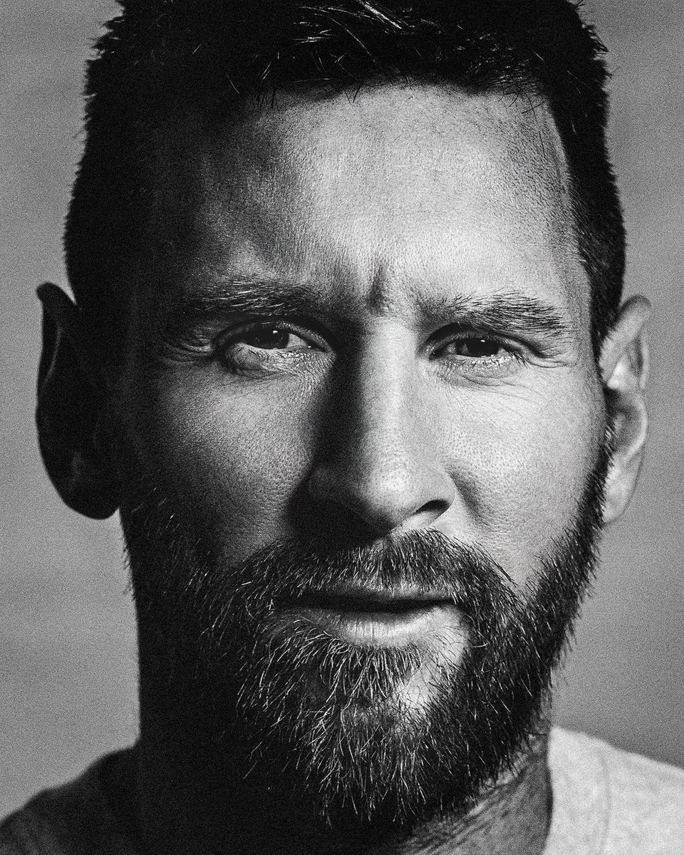 37 عام . .

عيد ميلاد سعيد لـ الأسطورة ليو ميسي 🐐❤️