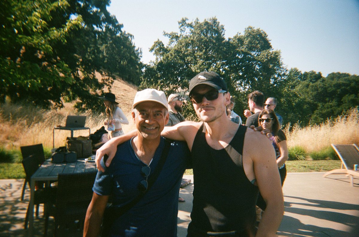 firebirdhq's tweet image. The first Firebird Festival brought @getairchat friends from all over the world to @TimParsa’s ranch to connect, train with my JKD coach Eric Carr, eat some delicious food, enjoy nature, and have good conversations.

Firebird Festivals will serve as a blank canvas for creative…
