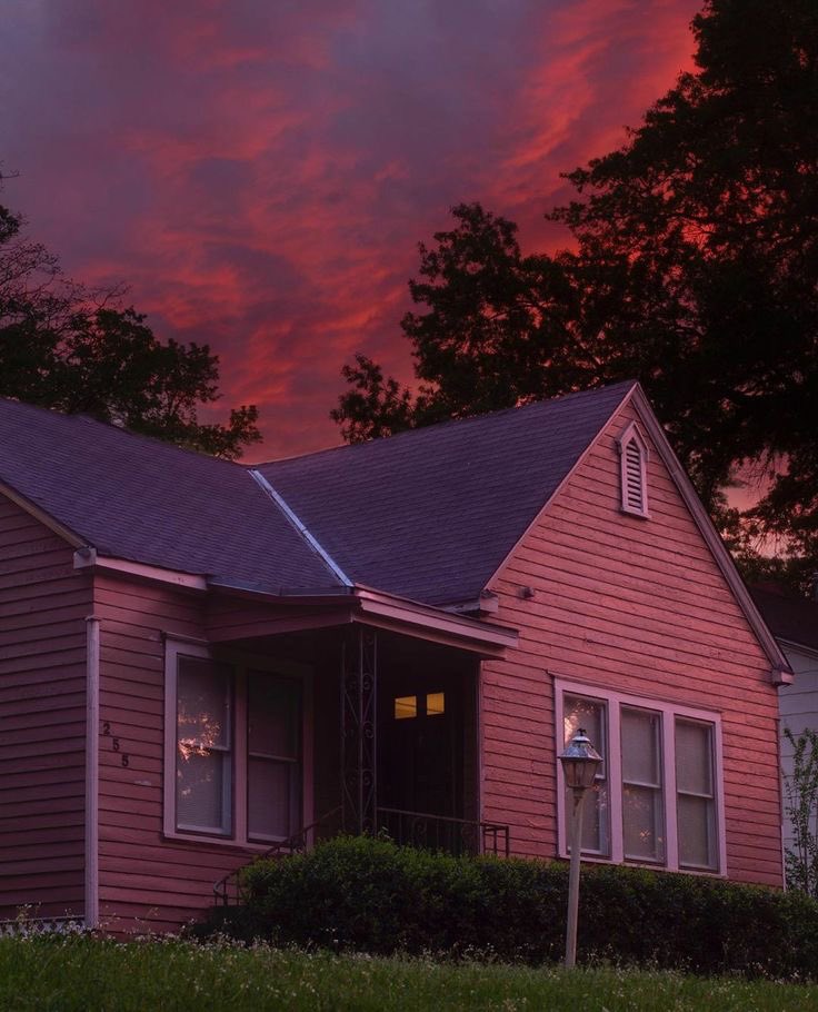 Suburban 🏡 tweet media