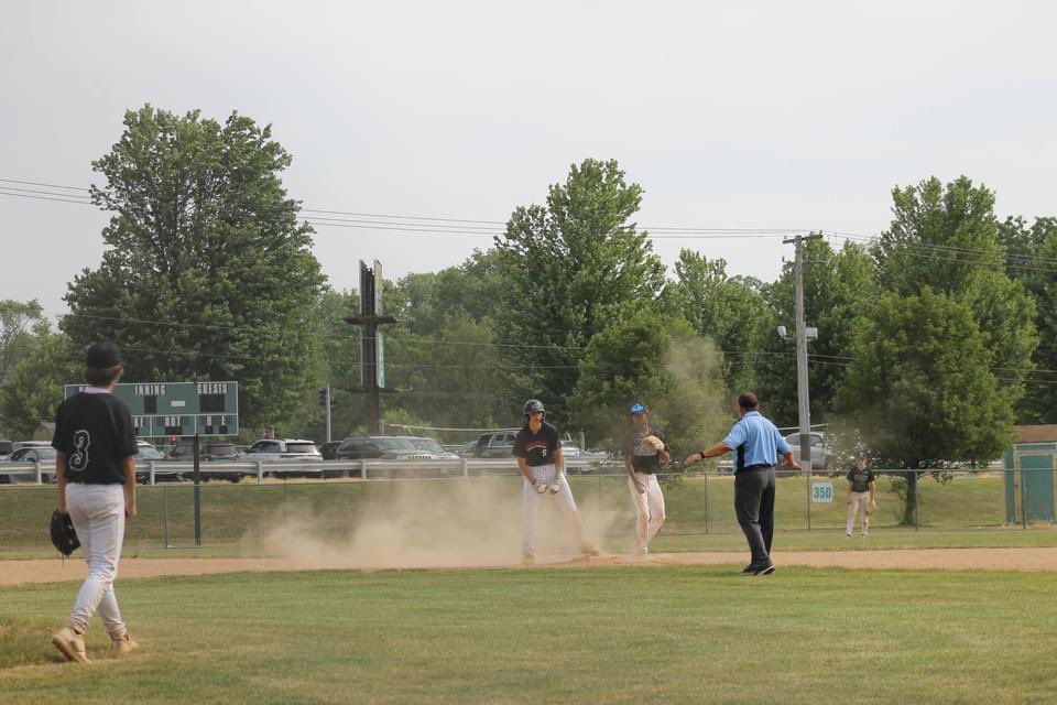Bartkowicz5's tweet photo. Had a fun time this weekend by helping @ESPwhite2027 with 3 doubles, 5 RBIs, 4 runs, and a OBP of .500. Pumped for Grand Park in Indiana next week. @MattKelliher1 @TaddGibby24 @NapervilleNort1 https://t.co/GY60F20zgi