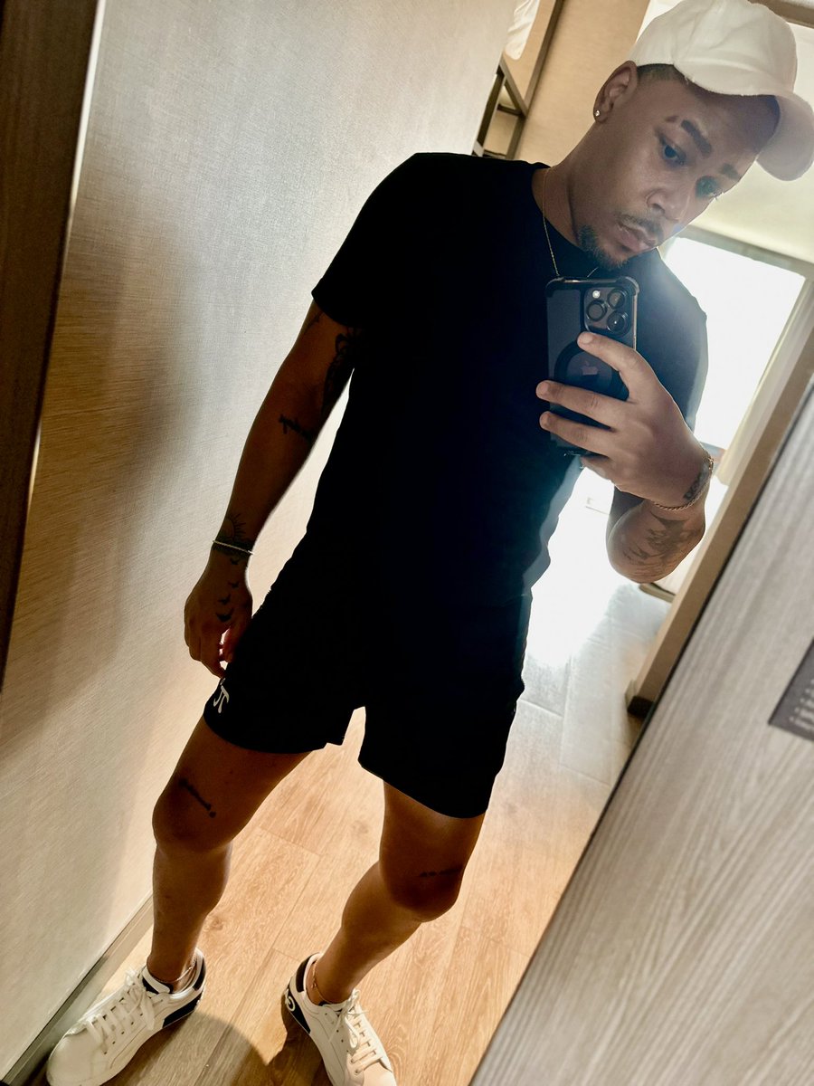 Gigz4dayz's tweet photo. From the H๐ค๐ฝ to Tampa Bay.
#worklife #managersbelike #redbone #htown https://t.co/lOKGDwIEhW