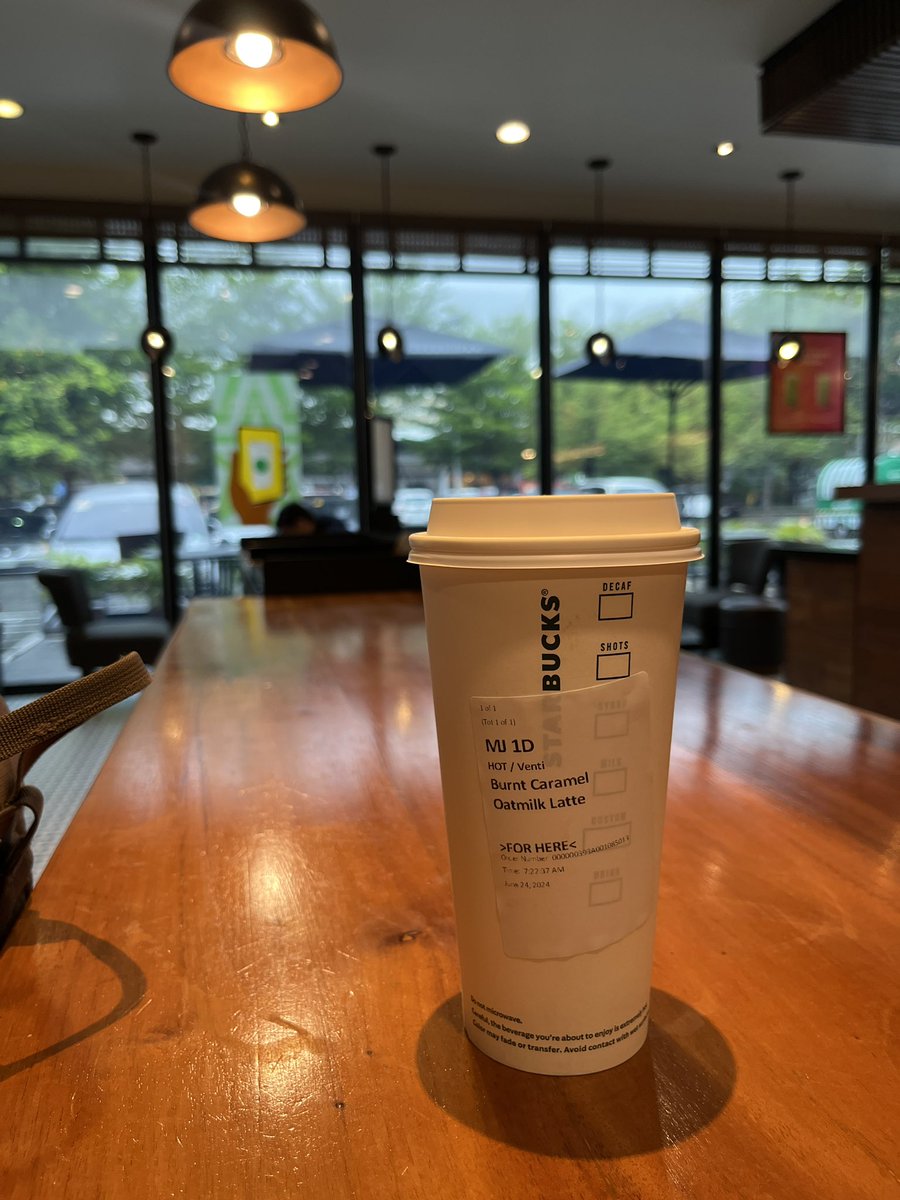hemjaye's tweet photo. Monday sabawness is real:

Coding pala ako today, so biglang liko pa SLEX para tumambay muna 😭 https://t.co/vlLrEDISGM