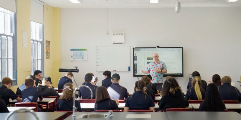 Laureate Prof @jennygore4 and Dr Drew Miller are empowering teachers to empower each other.

Read about their success at Cessnock High School, which they will use as a blueprint when partnering with 25 more NSW schools in similarly disadvantaged areas. 👉 bit.ly/44YEgLf