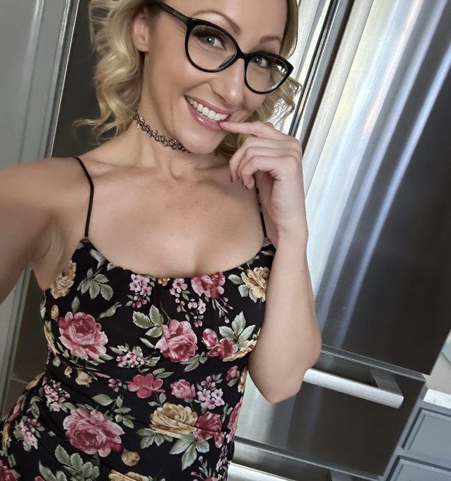 Sometimes people will hate you because they suffer from lack of self love. Let them. Live your life and<a href="/tag/hotmom"class="tags"><span>#hotmom</span></a><a href="/tag/irishgirls"class="tags"><span>#irishgirls</span></a><a href="/tag/cutemilf"class="tags"><span>#cutemilf</span></a>