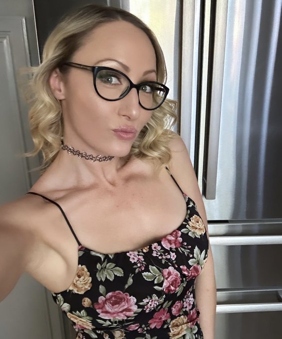 Sometimes people will hate you because they suffer from lack of self love. Let them. Live your life and<a href="/tag/hotmom"class="tags"><span>#hotmom</span></a><a href="/tag/irishgirls"class="tags"><span>#irishgirls</span></a><a href="/tag/cutemilf"class="tags"><span>#cutemilf</span></a>