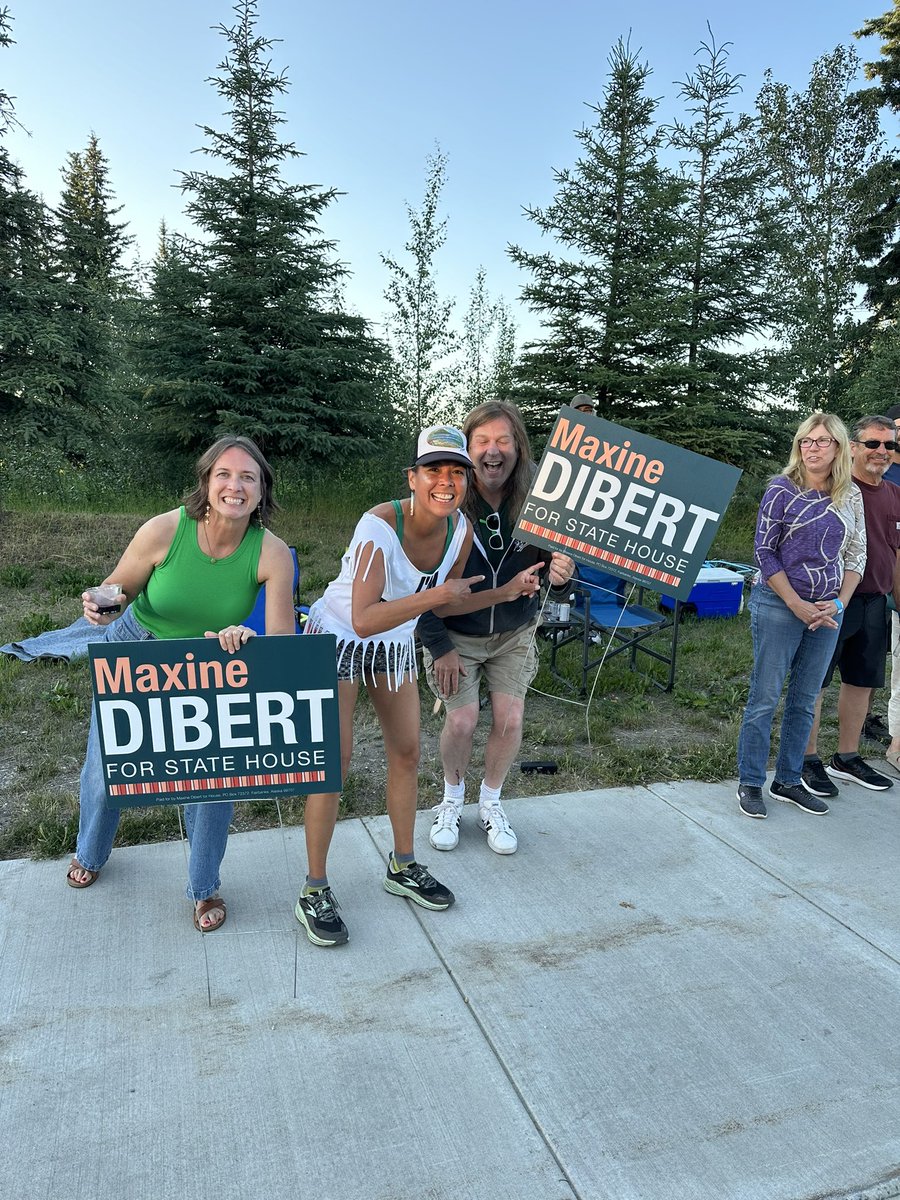 MaxforAlaska's tweet image. Sore this morning from running the annual Midnight Sun Race, part of our rich tradition of celebrating the longest day! I met my goal, finishing 10k in 55 minutes. Got so many high fives, hugs, and handshakes from participants and from hundreds watching along the route #akelect