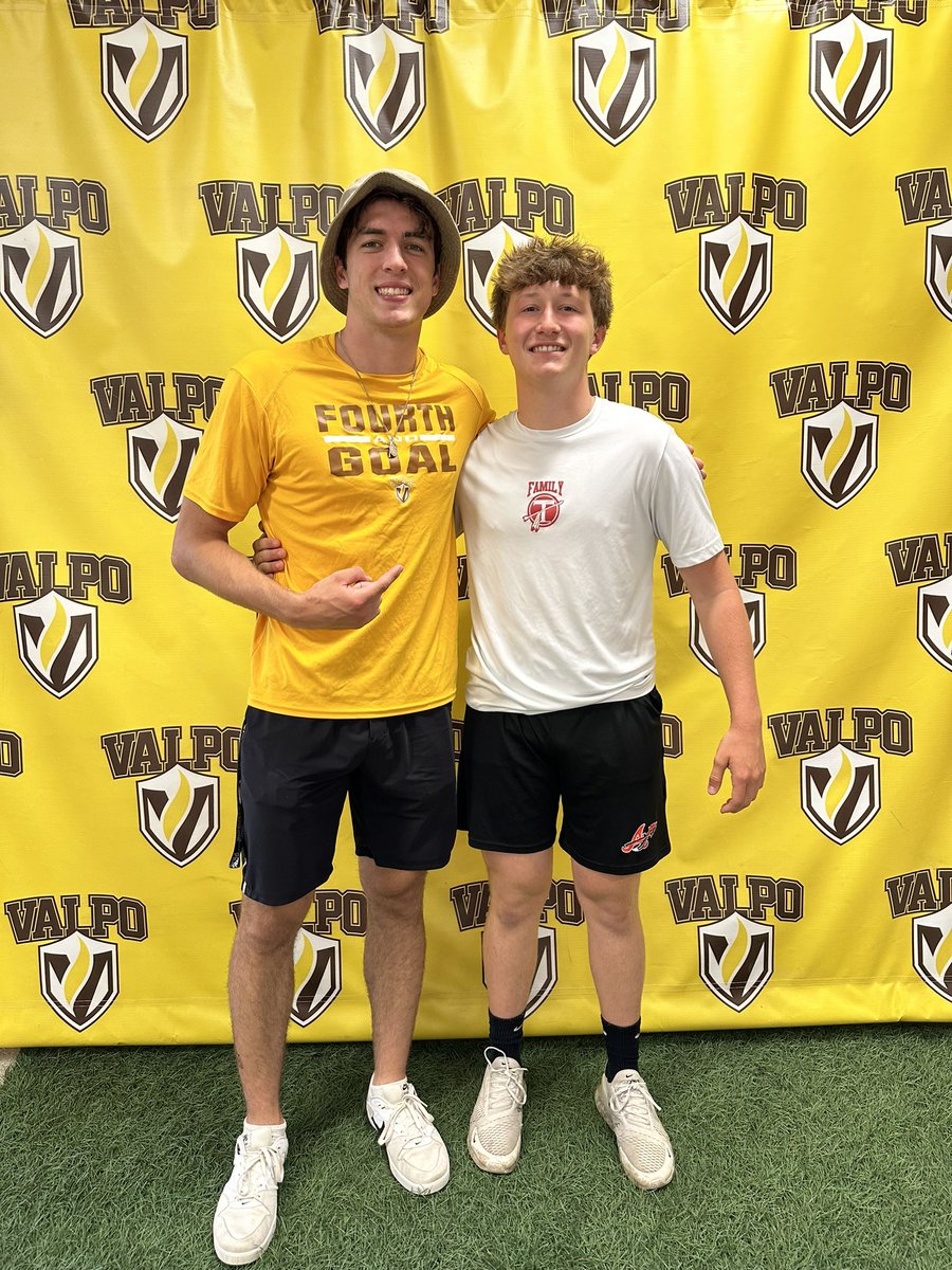 Great Day in Valparaiso, Indiana at <a href="/valpoufootball/">Valpo Football</a> camp! Loved competing with the other QB’s! Thank you <a href="/CoachLFox/">Landon Fox</a> for having me  &amp; your coaching. Excited to get back soon! #ProtectTheShield🛡️ ThirtySix💯 🟤🟡
Thank you for all the help and work this weekend <a href="/DevinYeats/">Devin Yeats</a> !