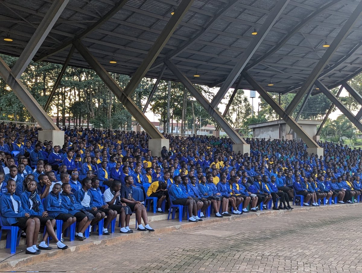 UMNamugongo's tweet image. What a beautiful way to connect faith and learning! Our teachers from both the Nursery and Secondary sections animated Mass in church today, making it a truly exciting and memorable experience for our students. A family that prays together stays together.