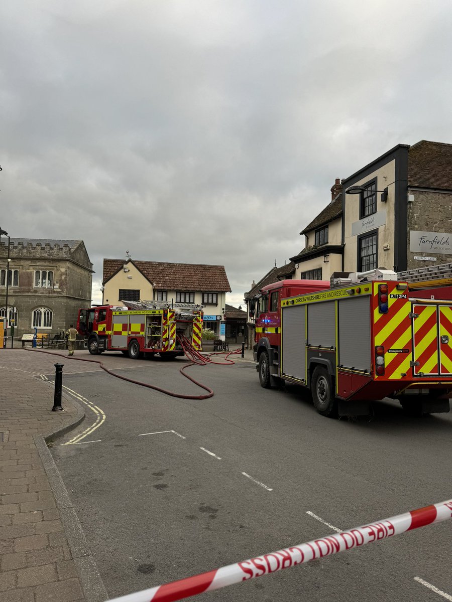 shastongirl's tweet photo. A fire in Shaftesbury was extinguished this evening in premises on Park Walk, Shaftesbury. Seems to have been a tumble drier. Take care folks! #shaftesbury #firesafety https://t.co/ZObLCmS9d6