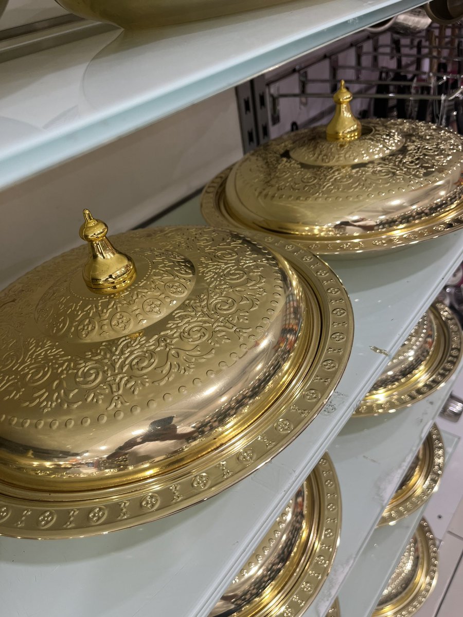 copper_expert's tweet image. Brass Mandi serving Dish with lid #mandi #brassdish #servingdish #copperexpert #bahrain #oman #dubai🇦🇪 #qatar #riyadh #saudiarabia #arabianfood #india #biryani #giftideas  for any order Just WhatsApp +91-9639756123 (with product picture)
