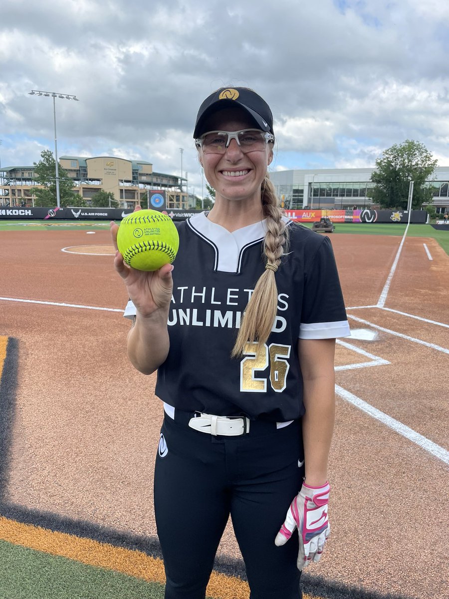 AUSL (@theauslofficial) on Twitter photo the <a href="/GoShockersSB/">Wichita State Softball</a> LEGEND 👑
retweet for a chance to win a softball autographed by <a href="/sydneyrmckinney/">Syd McKinney</a> presented by <a href="/MizunoFPitchNA/">Mizuno Fastpitch USA</a> 🙌
#AUProSB x <a href="/MizunoFPitchNA/">Mizuno Fastpitch USA</a> the <a href="/GoShockersSB/">Wichita State Softball</a> LEGEND 👑
retweet for a chance to win a softball autographed by <a href="/sydneyrmckinney/">Syd McKinney</a> presented by <a href="/MizunoFPitchNA/">Mizuno Fastpitch USA</a> 🙌
#AUProSB x <a href="/MizunoFPitchNA/">Mizuno Fastpitch USA</a>