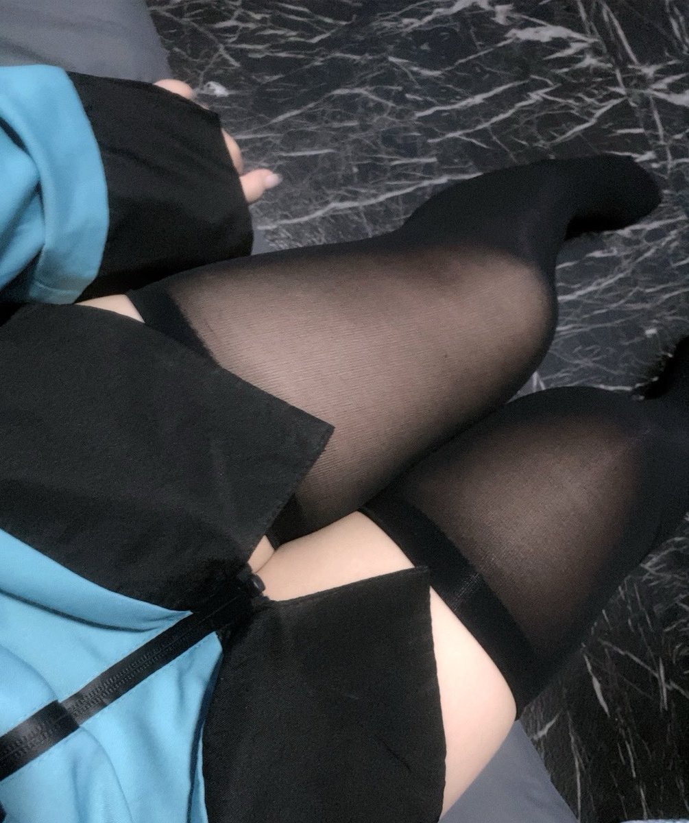 view_notlloli tweet media