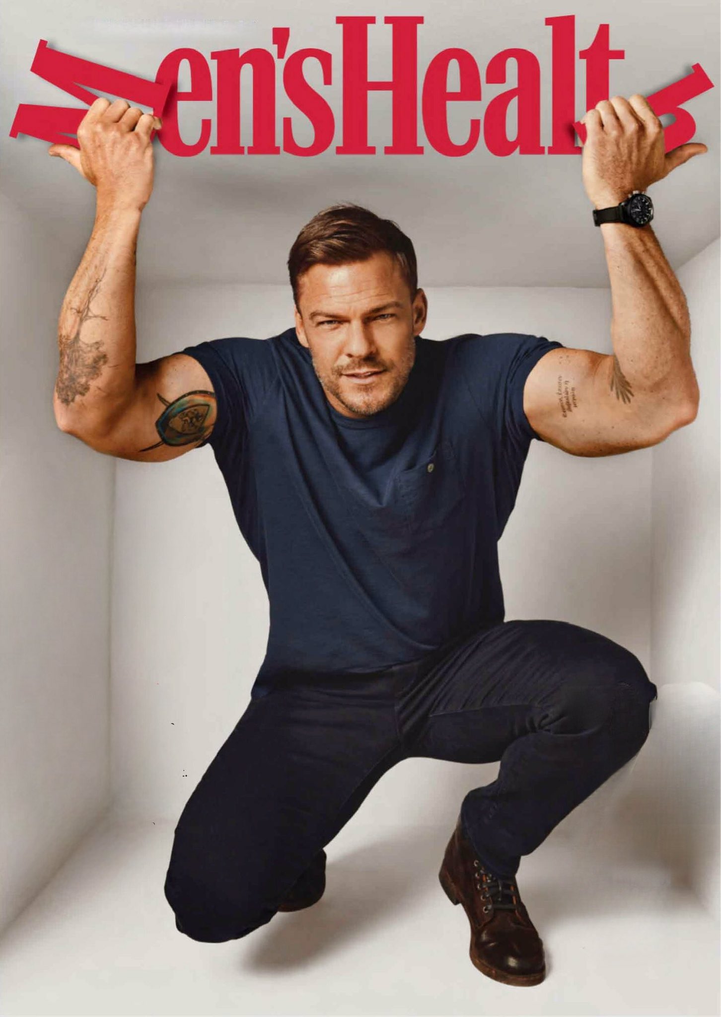 Alan Ritchson Da Magazine Alan Ritchson As Batman: The Perfect Fit For