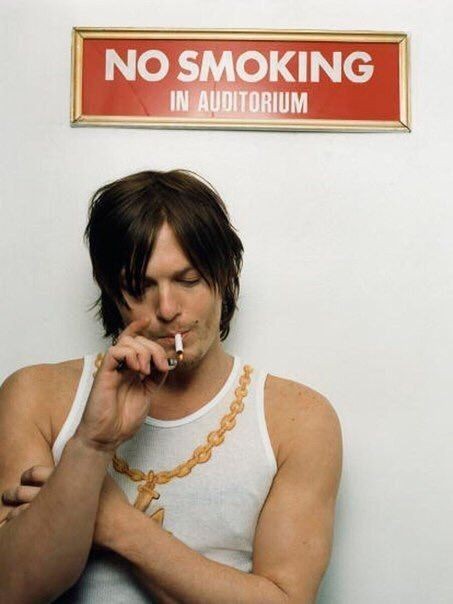 lovxtwd's tweet image. people died.